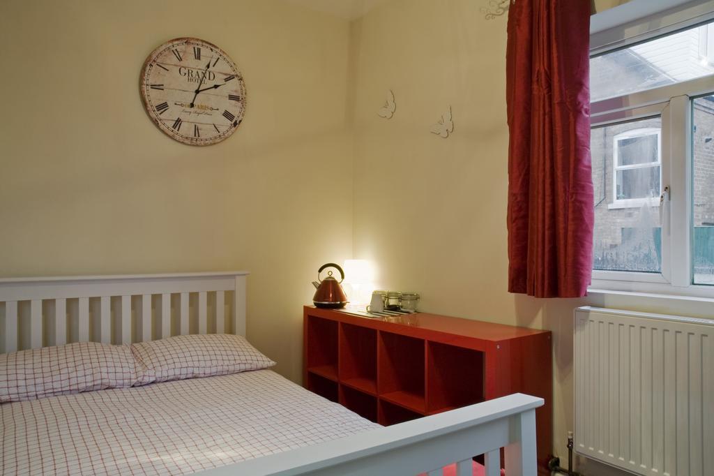 Ferienwohnung Oaklands  Wolverhampton Exterior foto