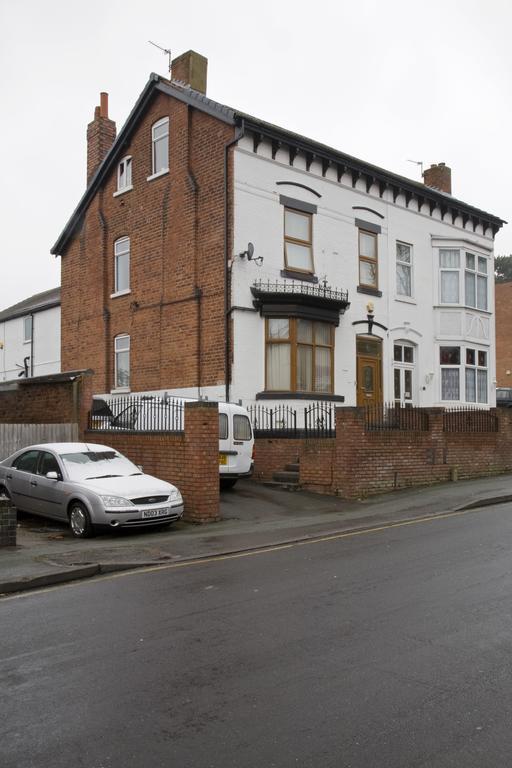 Ferienwohnung Oaklands  Wolverhampton Exterior foto
