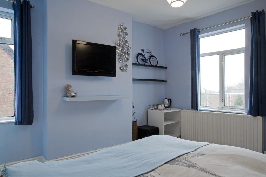 Ferienwohnung Oaklands  Wolverhampton Exterior foto