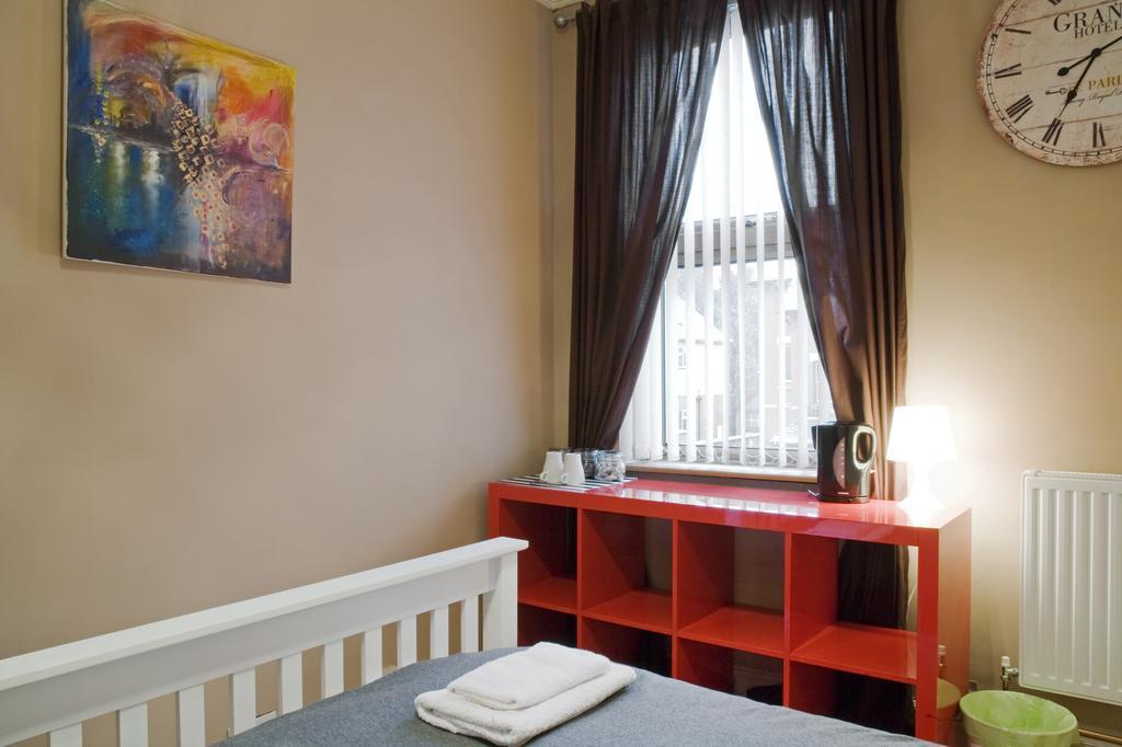 Ferienwohnung Oaklands  Wolverhampton Exterior foto