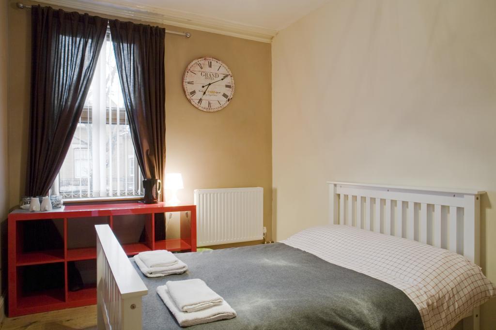 Ferienwohnung Oaklands  Wolverhampton Exterior foto