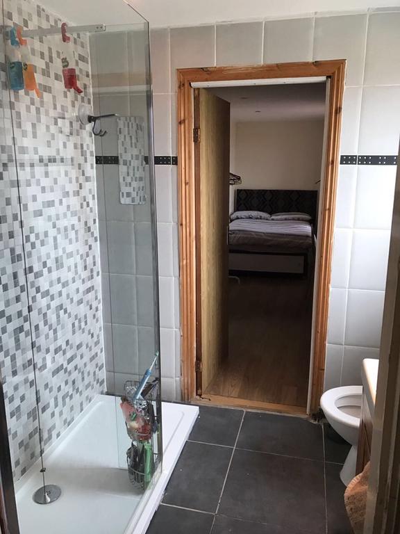 Ferienwohnung Oaklands  Wolverhampton Exterior foto
