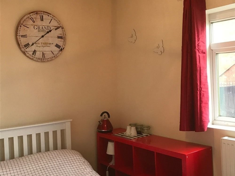 Ferienwohnung Oaklands  Wolverhampton Exterior foto