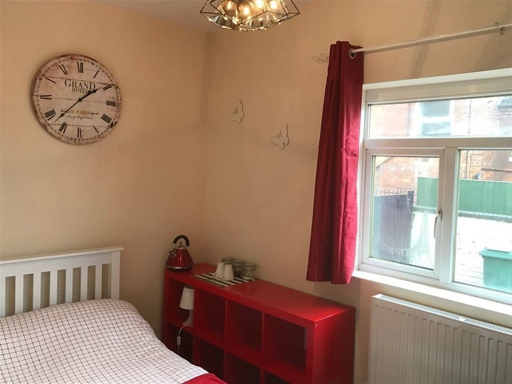 Ferienwohnung Oaklands  Wolverhampton Exterior foto