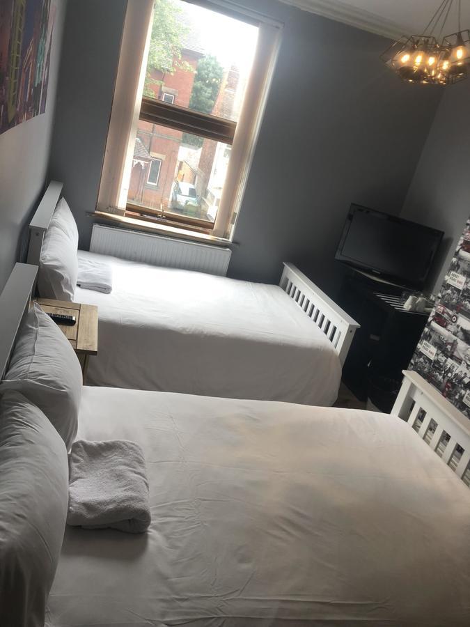 Ferienwohnung Oaklands  Wolverhampton Exterior foto