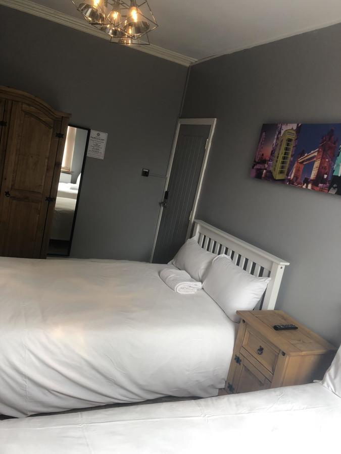 Ferienwohnung Oaklands  Wolverhampton Exterior foto
