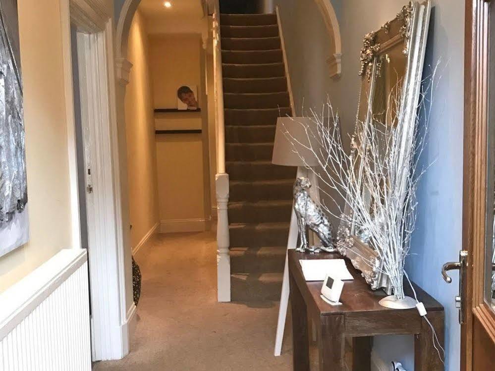 Ferienwohnung Oaklands  Wolverhampton Exterior foto